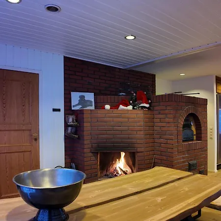 Arctic Luxe Retreat *